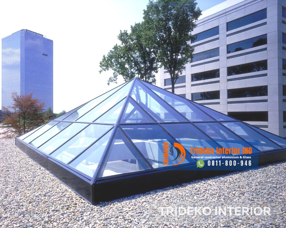 atap-kaca-skylight-1 Inilah 5 Kelebihan Polycarbonate yang Membuatnya menjadi Pilihan Terbaik untuk Meningkatkan Fungsi dan Estetika kanopi